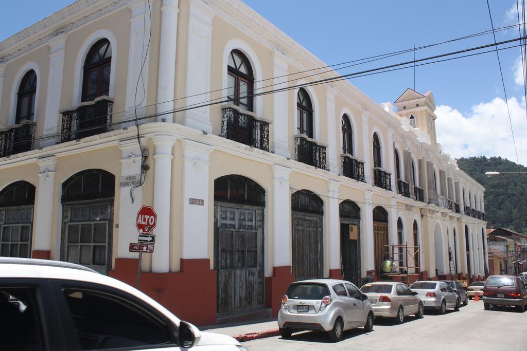 Hotel Kasa Kamelot Quetzaltenango Exterior photo