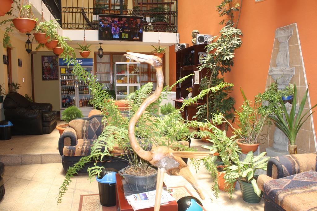 Hotel Kasa Kamelot Quetzaltenango Exterior photo