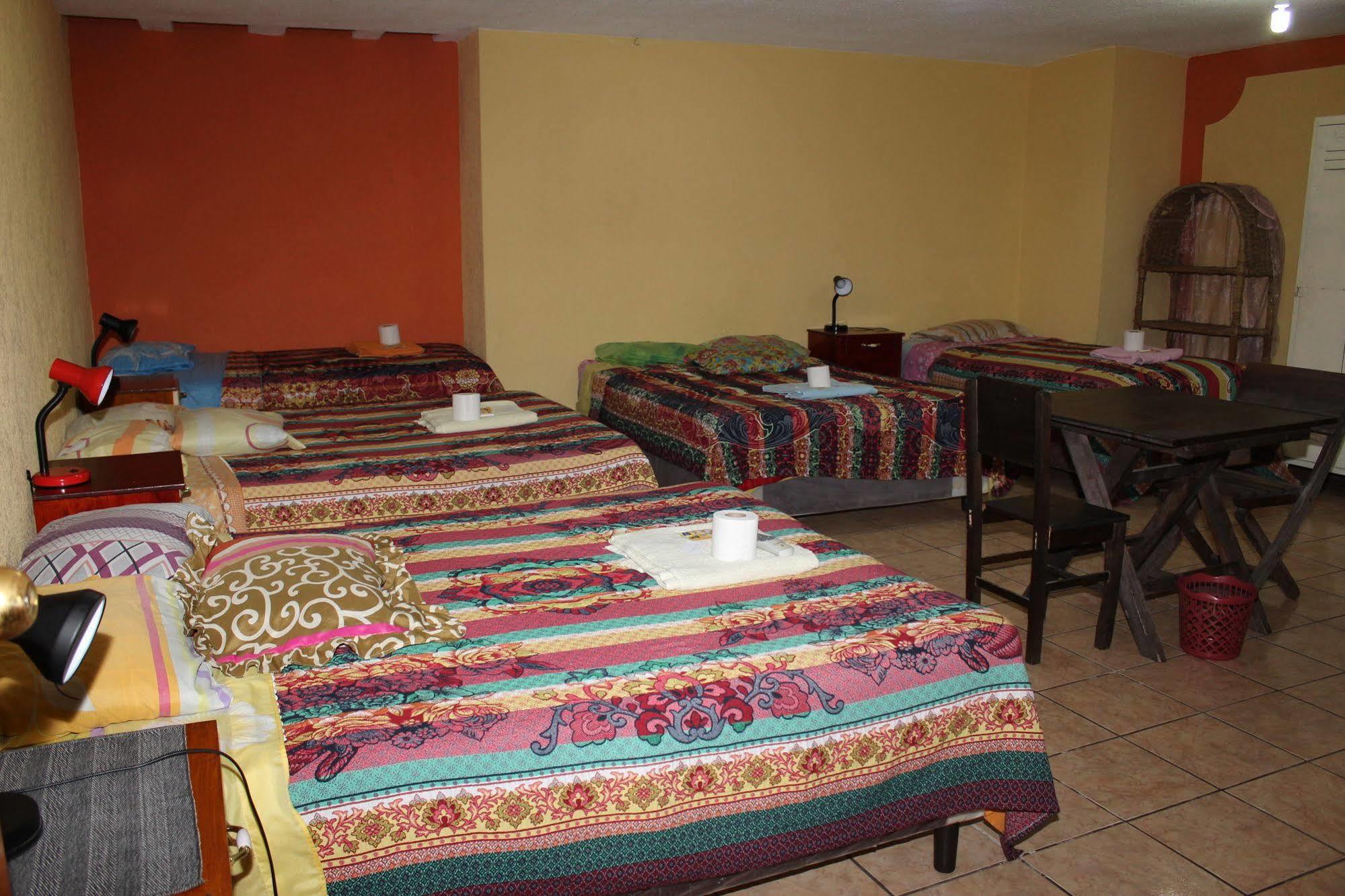 Hotel Kasa Kamelot Quetzaltenango Exterior photo