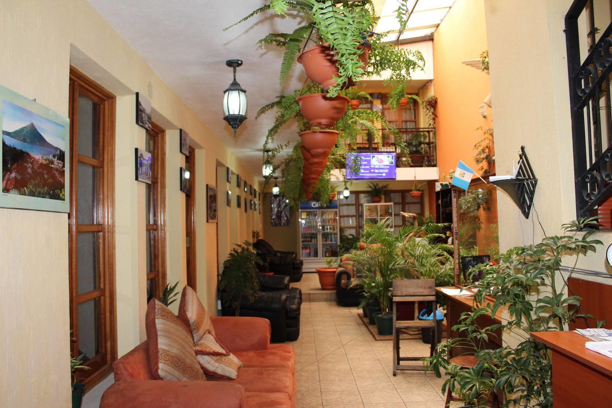Hotel Kasa Kamelot Quetzaltenango Exterior photo